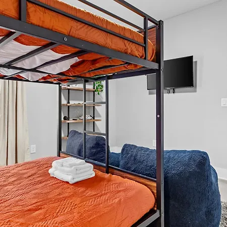 5 Mins To Dt ~gameroom ~ Balcony~sleeps 10~karaoke * Nashville