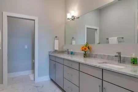 Twin Homes With Airy Rooftops & Photo Ops Holiday home *
