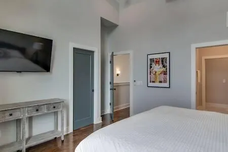 Twin Homes With Airy Rooftops & Photo Ops Holiday home *