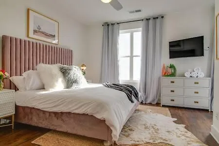 Luxe Hillsboro Village Homes For 24 With 4 Patios, Rooftops And Garage Parking, Gourmet Kitchens And Smart Tvs, Walk To Vanderbilt, Pancake Pantry And Fido, 24hr Hospitality, 10 Min To Broadway And The Parthenon *
