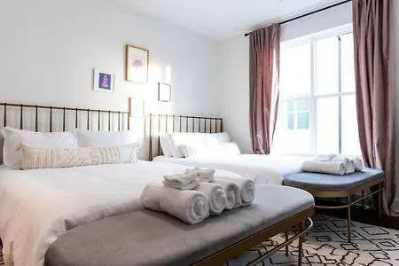 Luxe Hillsboro Village Homes For 24 With 4 Patios, Rooftops And Garage Parking, Gourmet Kitchens And Smart Tvs, Walk To Vanderbilt, Pancake Pantry And Fido, 24hr Hospitality, 10 Min To Broadway And The Parthenon * Nashville