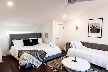 Luxe Hillsboro Village Homes For 24 With 4 Patios, Rooftops And Garage Parking, Gourmet Kitchens And Smart Tvs, Walk To Vanderbilt, Pancake Pantry And Fido, 24hr Hospitality, 10 Min To Broadway And The Parthenon Nashville
