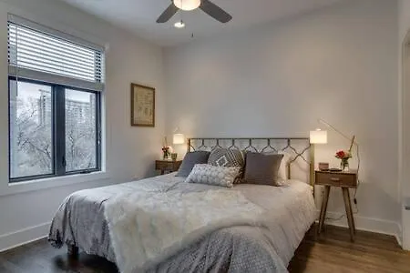 6 Bedroom Gulch Homes, Garages, Rooftops, Walk To Gulch 10 Mins To Broadway, 24 Hour Hospitality Team, Perfect For Groups *
