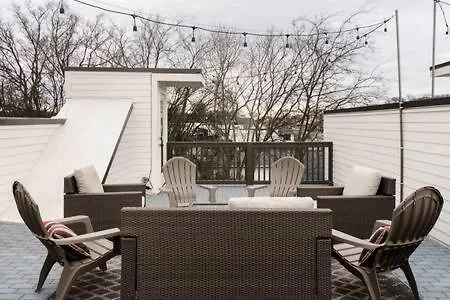 Holiday home The Dolly - Breezy Rooftop, Iconic Art Retreat *