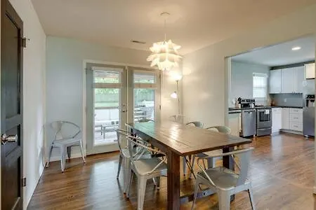 1-story Home, Fenced Yard, Grill, Firepit, Parking, Sleeps 10, Pet-friendly, Smart Tvs, 10 Mins To Nissan Stadium & Five Points, Cozy Bedrooms, Outdoor Fun, Perfect For Families & Groups * Nashville