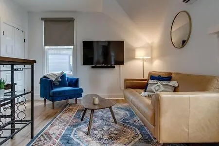 Stylish East Nash Townhouse, Walk To Favorite Eats, Cozy Den, Workspace, Smart Tvs And Fast Wifi, Full Kitchen, Garage And 24 Hr Hospitality, Near Mas Tacos, Rosepepper And Five Points, 10 Min To Broadway * Nashville