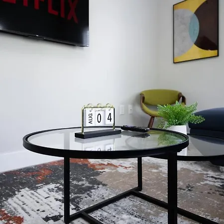 Apartment Comfy 1br With King Bed And Optional Parking Near Gulch & Midtown Walk To The Parthenon Nashville