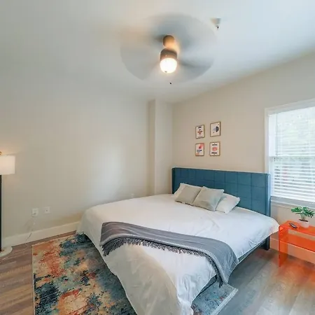 Comfy 1br With King Bed And Optional Parking Near Gulch & Midtown Walk To The Parthenon Nashville