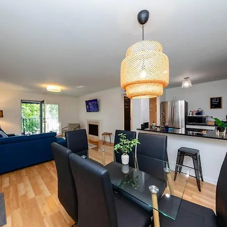 Midtown 2br Gem With Private Balcony And Optional Parking Walkable To Vanderbilt, Music Row & Centennial Park * Nashville