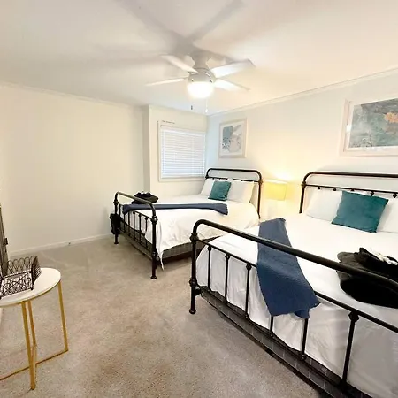 Apartment Luxury 2br In Midtown With Patio-balcony & Optional Parking Near Broadway, Vanderbilt & Centennial Park
