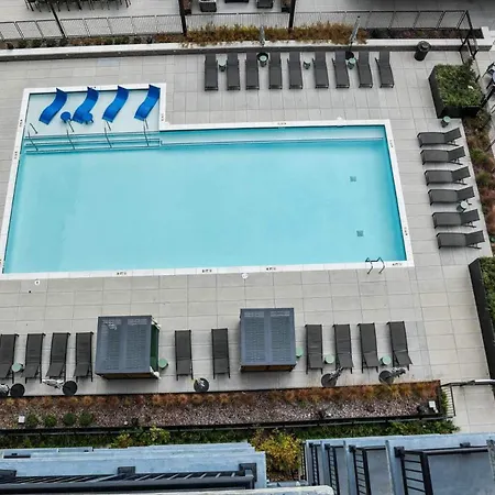 New In Nashville, Pool Gym Rooftop & Laundry 5 Min From Broadway Apartment
