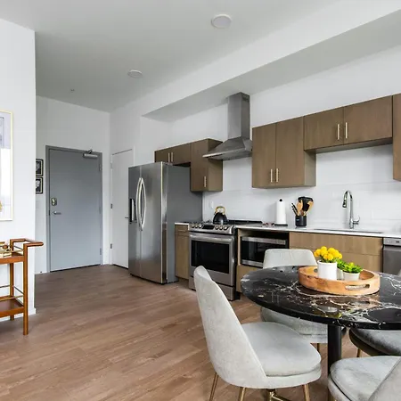 12 South/ Gulch Luxury Apartment