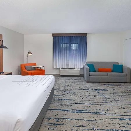 La Quinta By Wyndham Airport Nashville