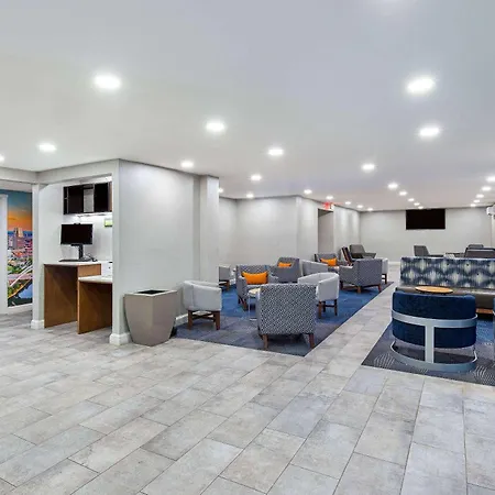 La Quinta By Wyndham Airport 3*