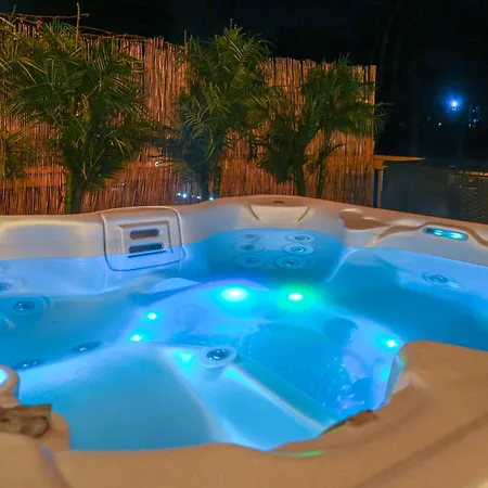 Music City Retreat Private Pool, Hot Tub, & Park *