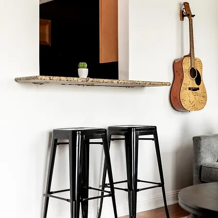 Walk To Downtown Broadway With Pool, Parking And Patio * Nashville