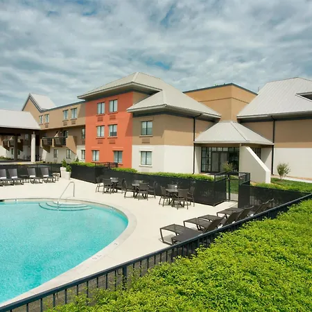 Express Airport By Ihg Hotel 3*
