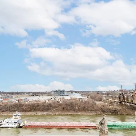 Apartment Stunning River View Walk To Downtown Rooftop Patio