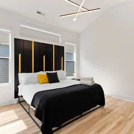Urban Oasis: Modern Luxury Near Downtown Nashville
