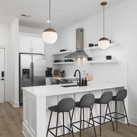 Near Downtown Broadway & Stadium With Free Parking