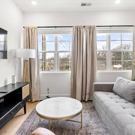 Near Downtown Broadway & Stadium - Free Parking * Nashville