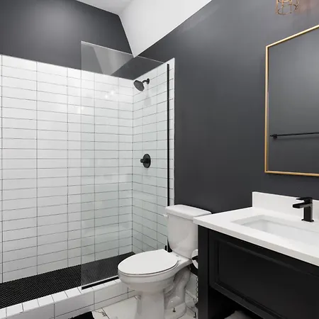 Near Downtown Broadway & Stadium With Free Parking *