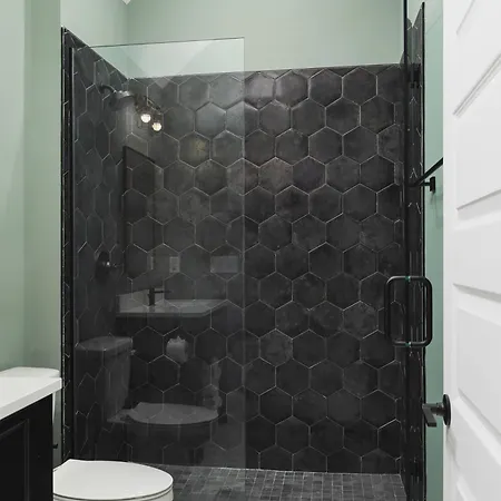 Luxury Design Condo, Close To Downtown Broadway & Coffee * Nashville