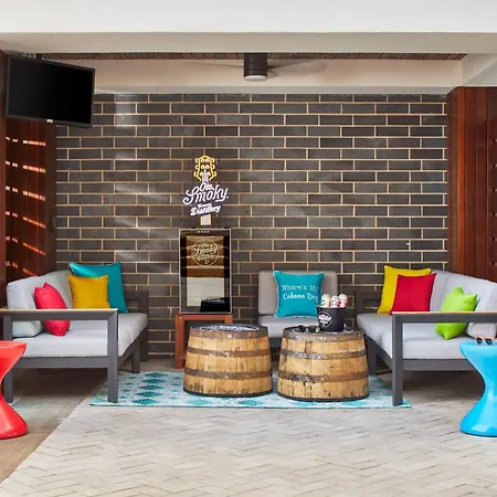 Hotel By Marriott Downtown/convention Center Nashville