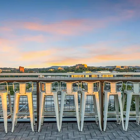 Holiday home Dolly's Big House - 18 Beds Skydeck Views *