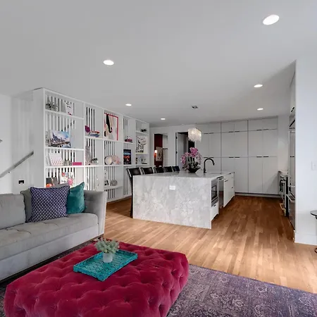 Dolly's Big House - 18 Beds Skydeck Views *
