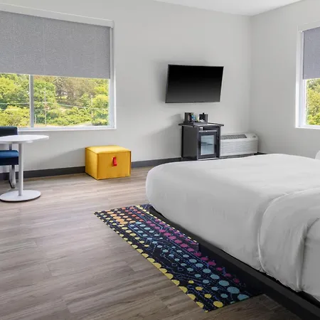 Aloft By Marriott Airport 3*