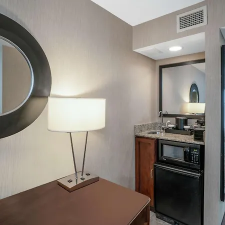 Embassy - At Vanderbilt Hotel 3*