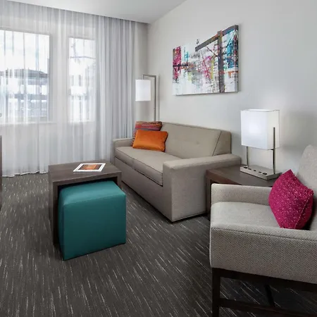 Hotel Homewood By Hilton Downtown Nashville