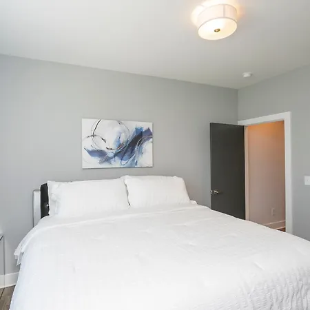 Luxury Townhome Skyline Views Mins To Dt * Nashville