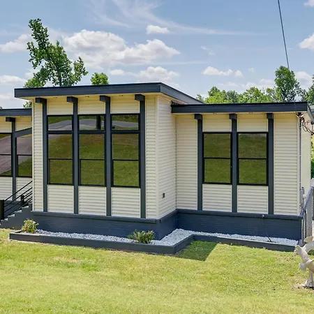 Holiday home W/ Seasonal Pool < 5 Mi To Dtwn! Nashville