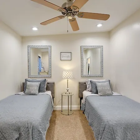 Holiday home W/ Seasonal Pool < 5 Mi To Dtwn! Nashville