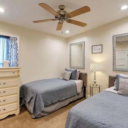 Holiday home W/ Seasonal Pool < 5 Mi To Dtwn! *