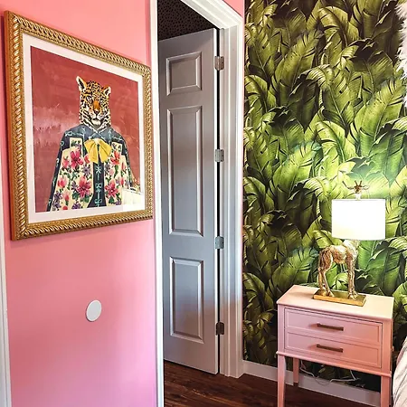 Dreaming With Dolly - Luxe Near Broadway Holiday home *