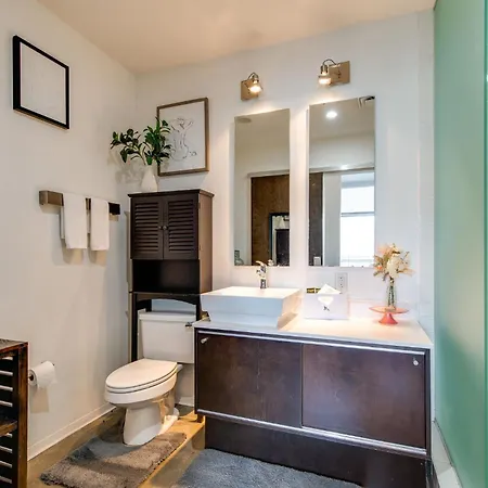 Longterm Just Across The River From Downtown- Fully Equipped For Long Term Nashville