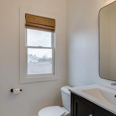 Skyline Views From Shelby With Wifi, Fully Furnished, Pet Friendly & In Unit Laundry