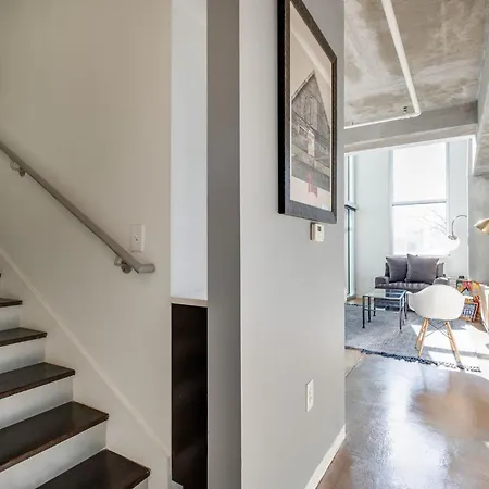 Holiday home Artsy Chic 1br 30day Min With Wifi Ac Parking Tv Furnished Rooftop Nashville