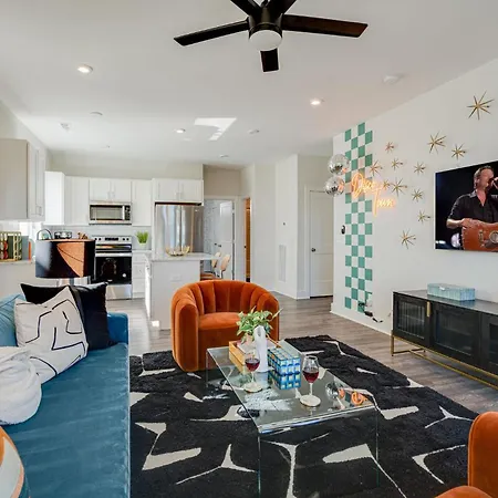 Holiday home - 5623, 5625, 5627 & 5629 Lenox Ave - 4 Combo