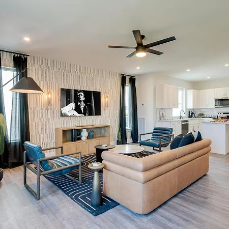 - 5627, 5629, 5631 Lenox Ave - Combo Holiday home *