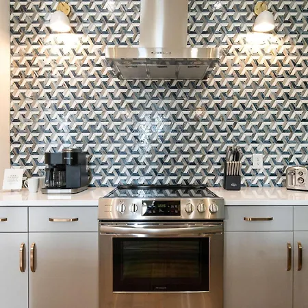 - 1106 Buchanan St Unit B