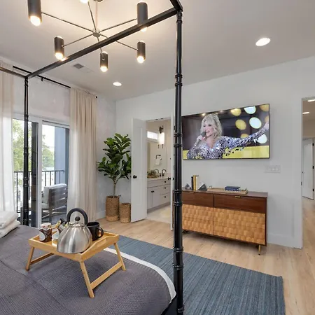 - 1400 Napoleon St. Holiday home Nashville