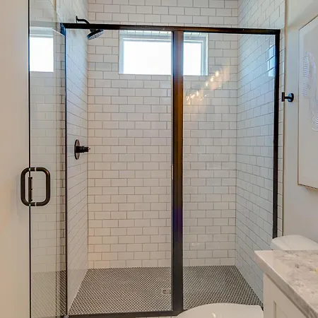 Holiday home - 5627, 5629, 5631 Lenox Ave - Combo *