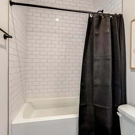 Holiday home - 5629 & 5631 Lenox Ave - Combo