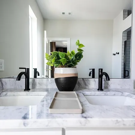- 234 Oceola Ave