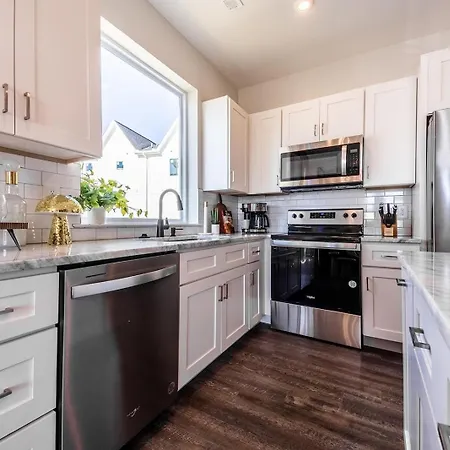 - 232 Oceola Ave *