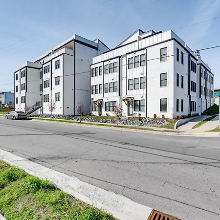 Modern Condo: Walk To Local Breweries!